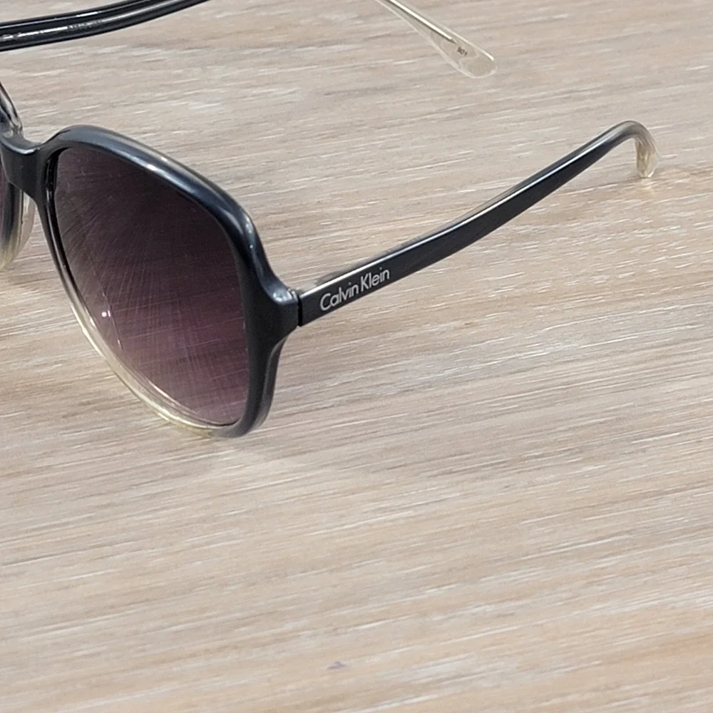 Calvin Klein Womens Butterfly Sunglasses Navy Blue Ombre Purple Gradient Lenses - Picture 3 of 6